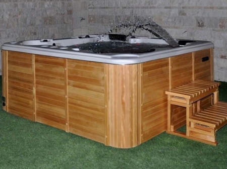 Гидромассажный бассейн Sunrans SR808 Гидромассажный бассейн Sunrans SR808